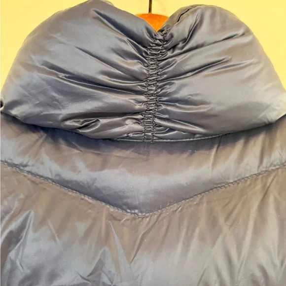 L.L. Bean Blue Quilted Puffer Vest - Picture 6 of 8